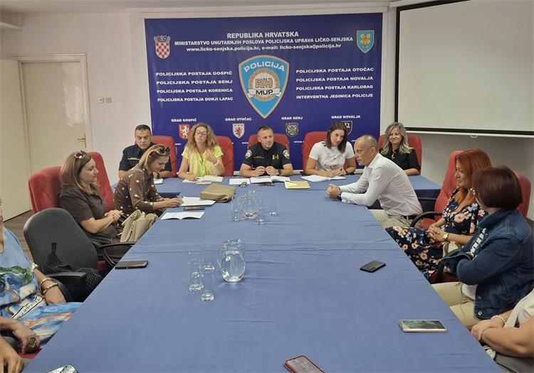 Slika /2026/MEĐURESORNA NASLOVNA.jpg
